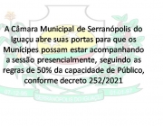 A Câmara Municipal abre suas portas .