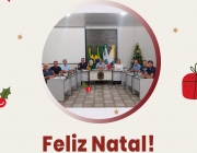 Feliz Natal e um Ano Novo muito próspero! Boas Festas e Felicidades!